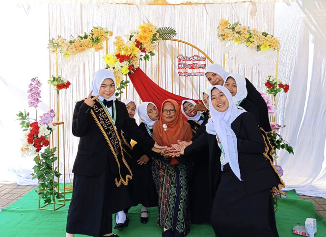
Kegiatan Wisuda Pada Pelajar Diwanti-wanti